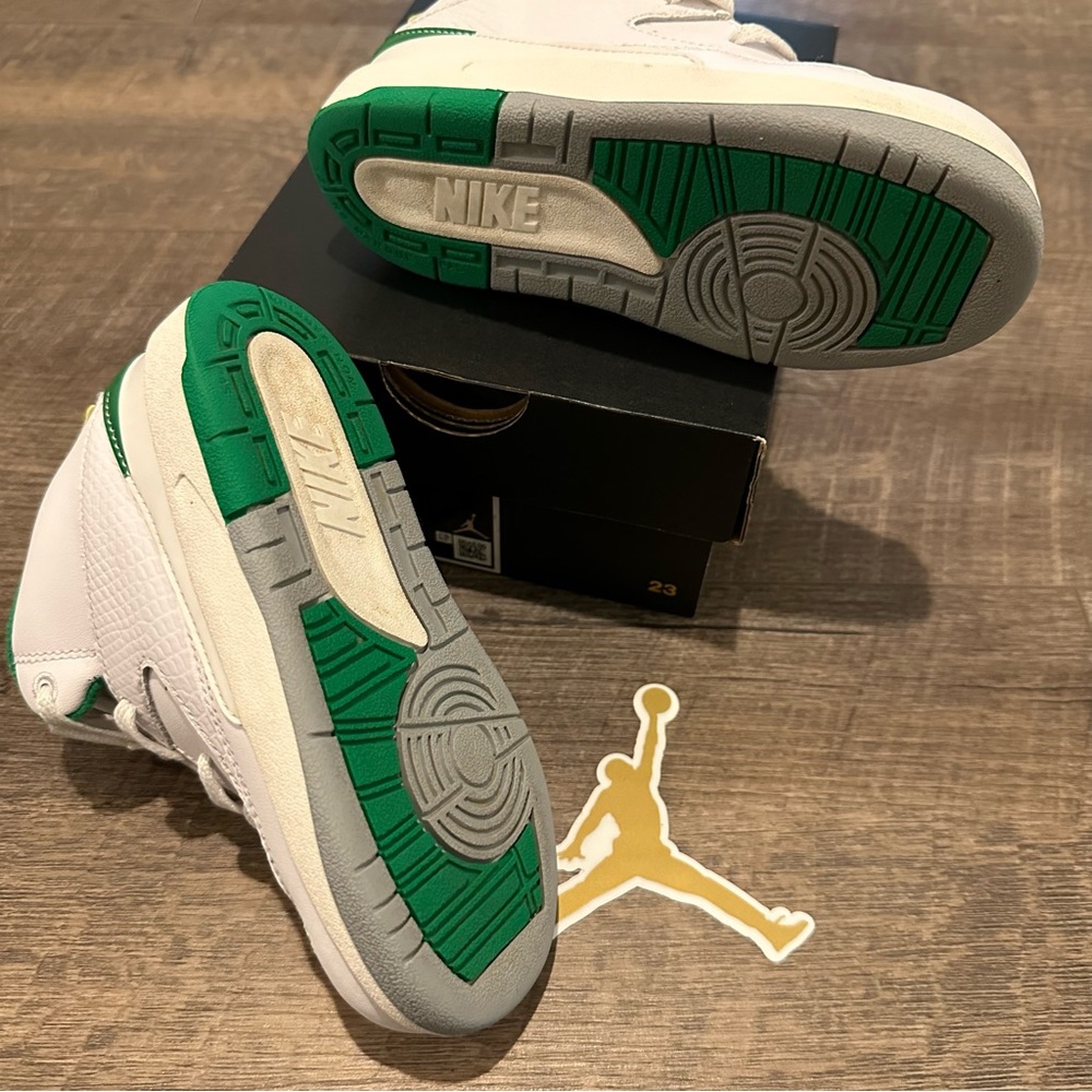 Jordan Retro 2 - Picture 5 of 8